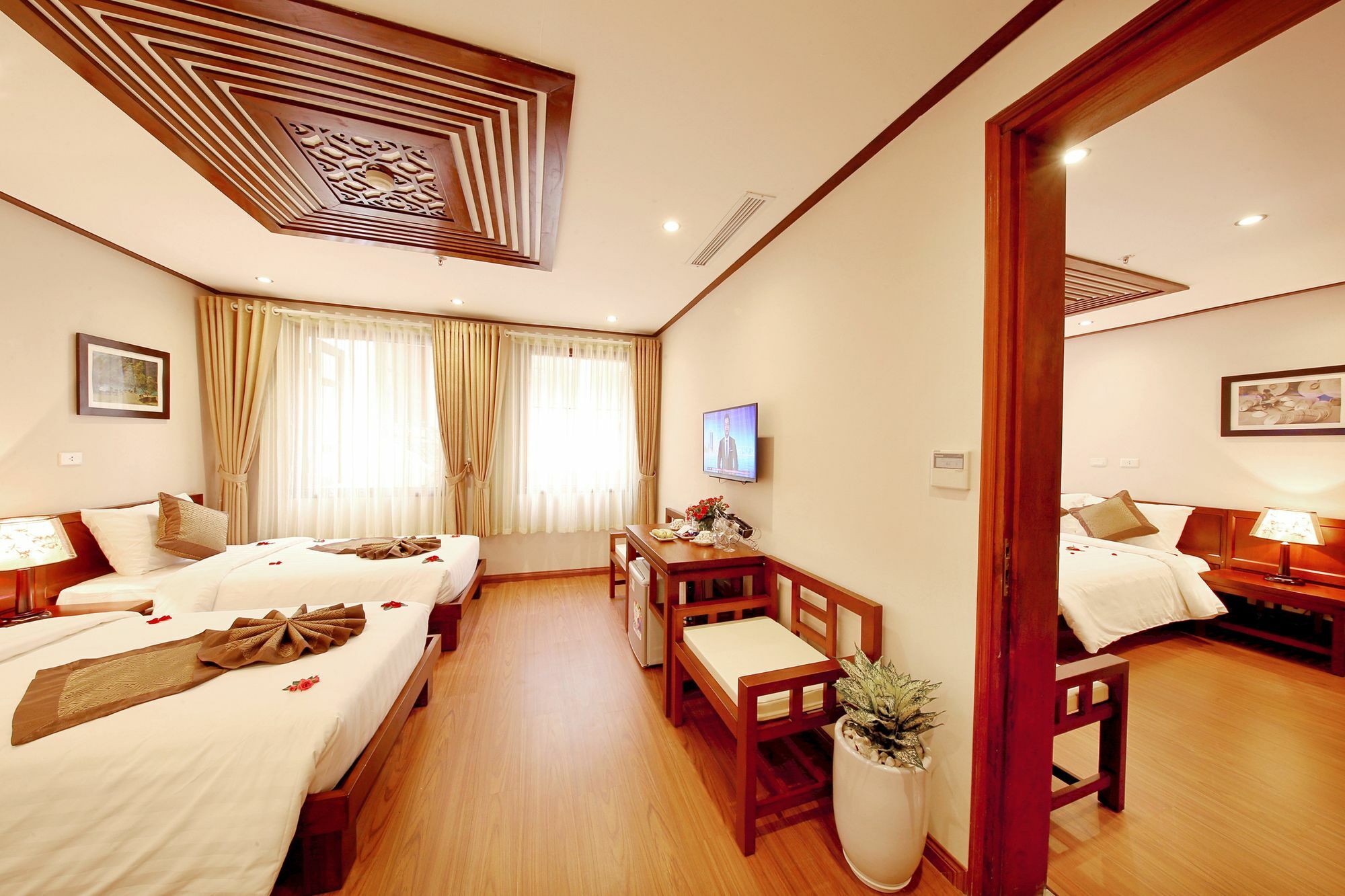 Hanoi Nostalgia Hotel & Spa Exterior photo